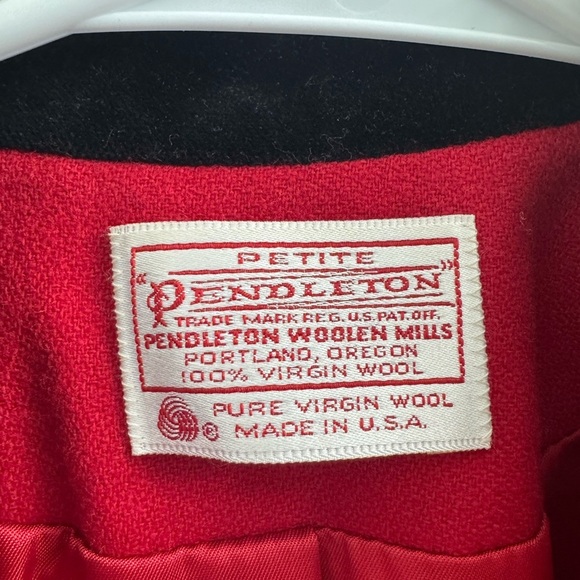 Women's Pendleton Petite Red Wool Collar Blazer with Black Accents - Picture 3 of 6